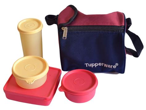 tupperware lunch box with bag.